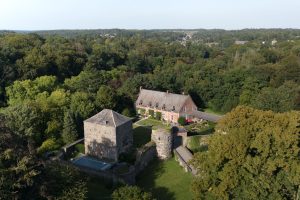Le Domaine des Trois Tilleuls - Vue aérienne du chateau